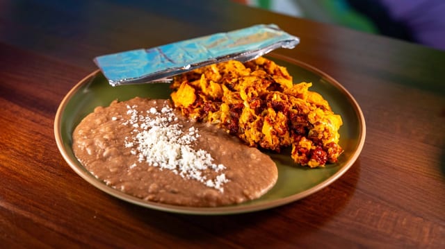 HUEVOS CON CHORIZO